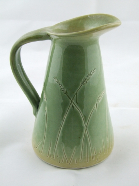 Slopey top jug